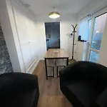 Stylish Town House - Modern Double Room - 5