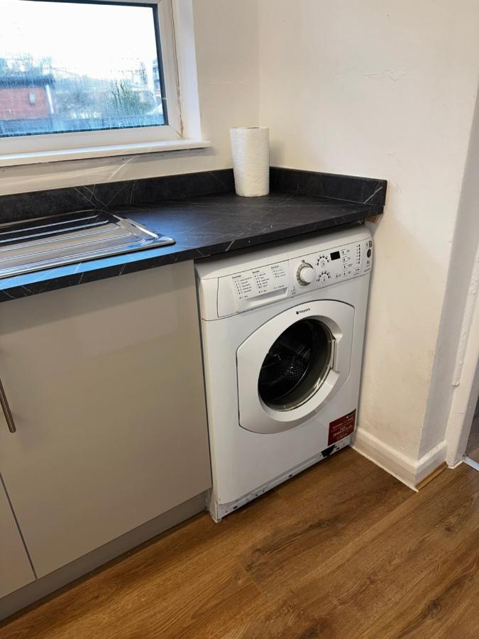 Stylish Town House - Modern Double - 5 Homestay Coventry